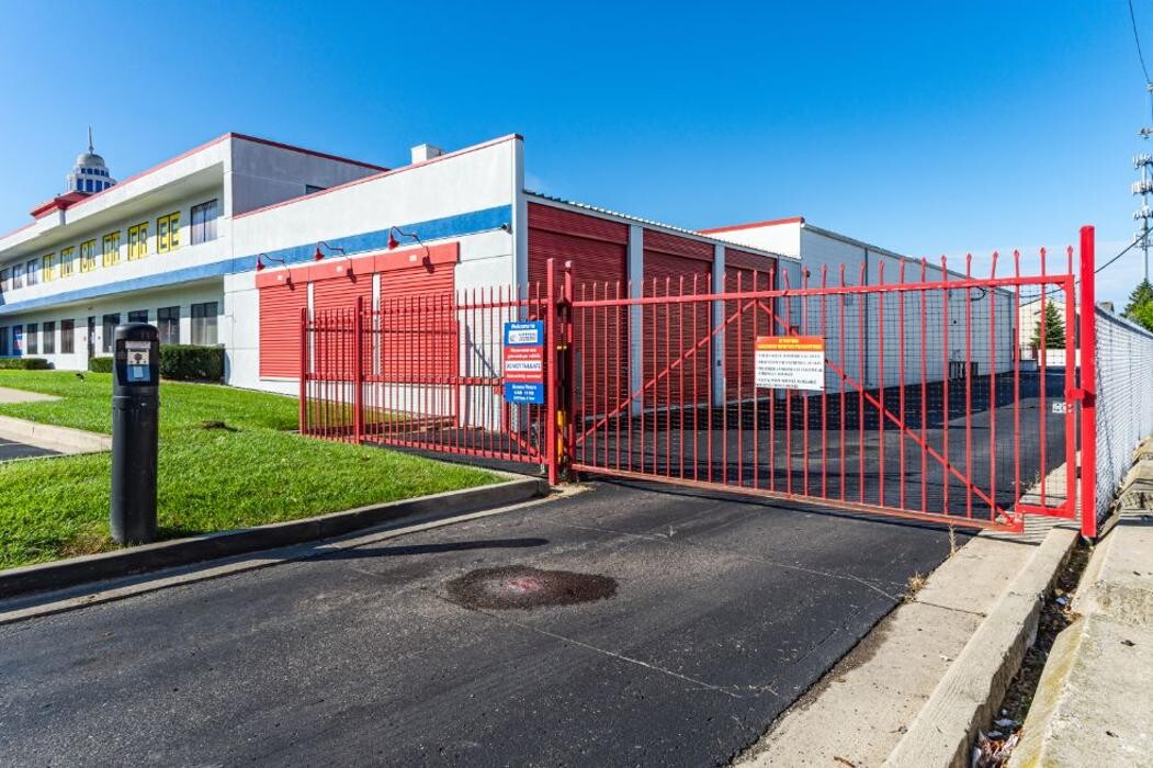 Images National Storage Centers - Redford