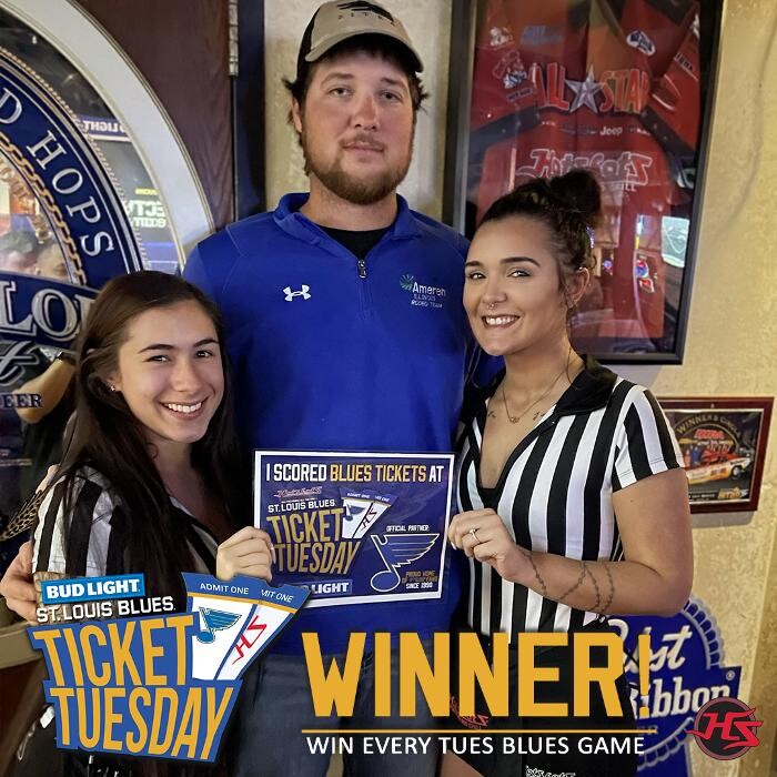 Images Hotshots Sports Bar & Grill