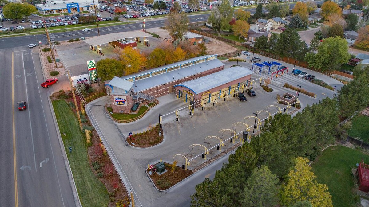 Images Breeze Thru Car Wash - Greeley