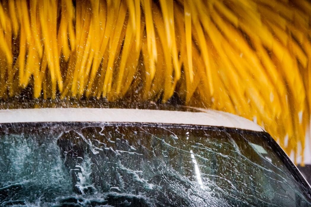 Images Breeze Thru Car Wash - Greeley