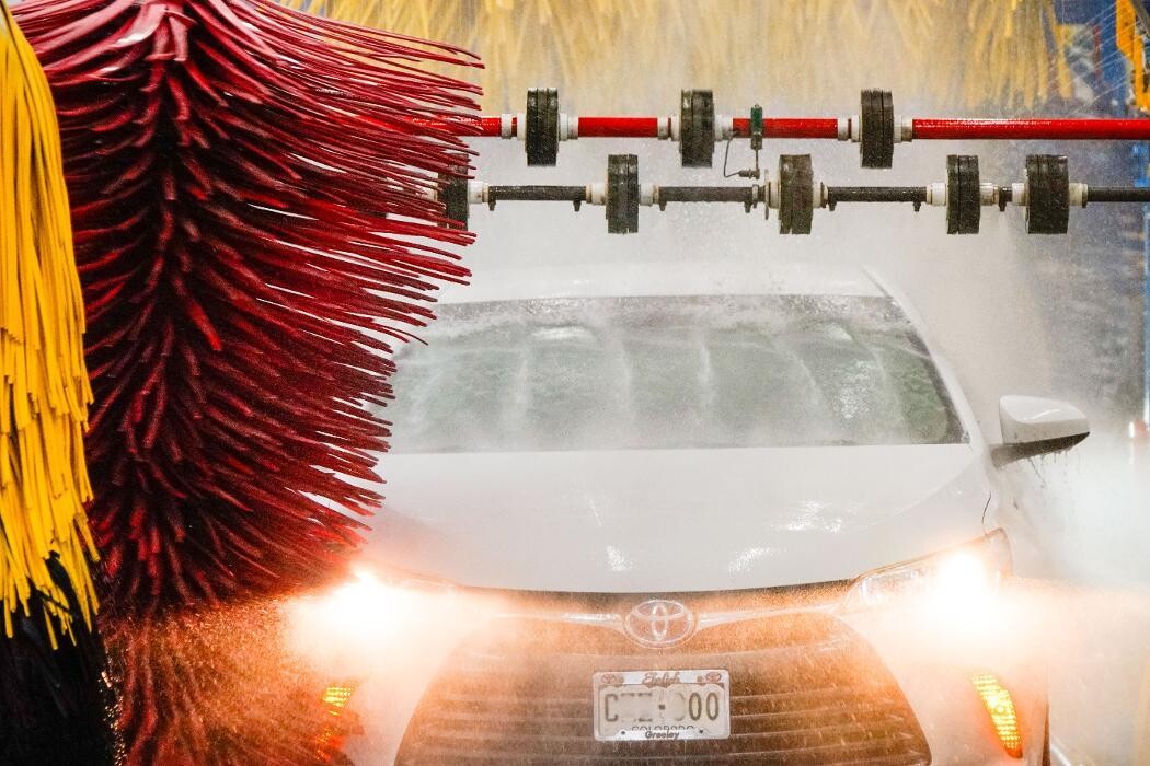 Images Breeze Thru Car Wash - Greeley