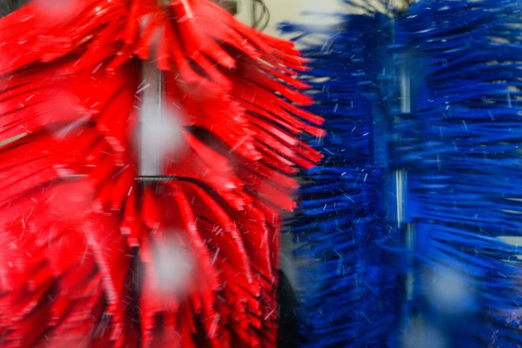 Images Breeze Thru Car Wash - Greeley