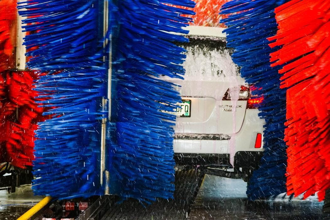 Images Breeze Thru Car Wash - Greeley