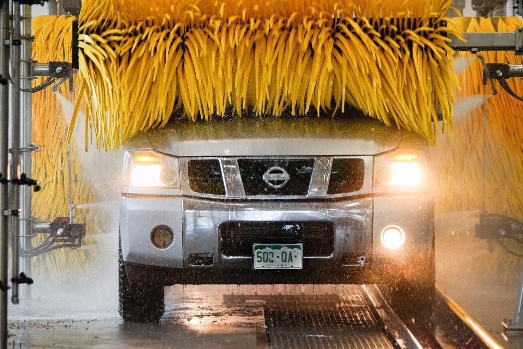 Images Breeze Thru Car Wash - Greeley