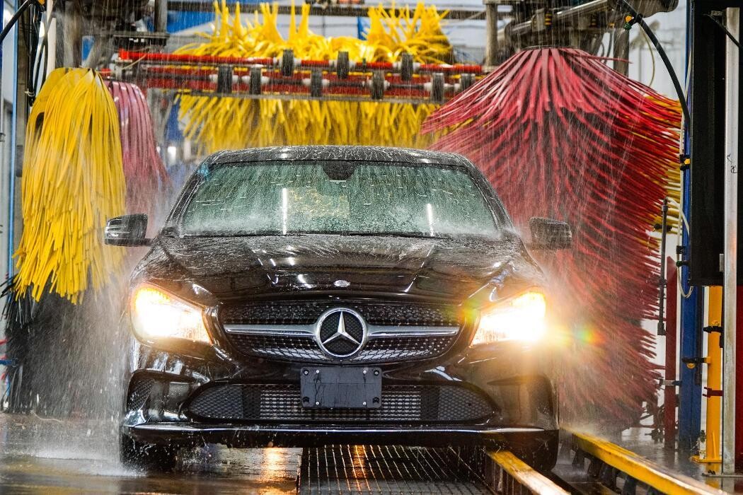 Images Breeze Thru Car Wash - Greeley