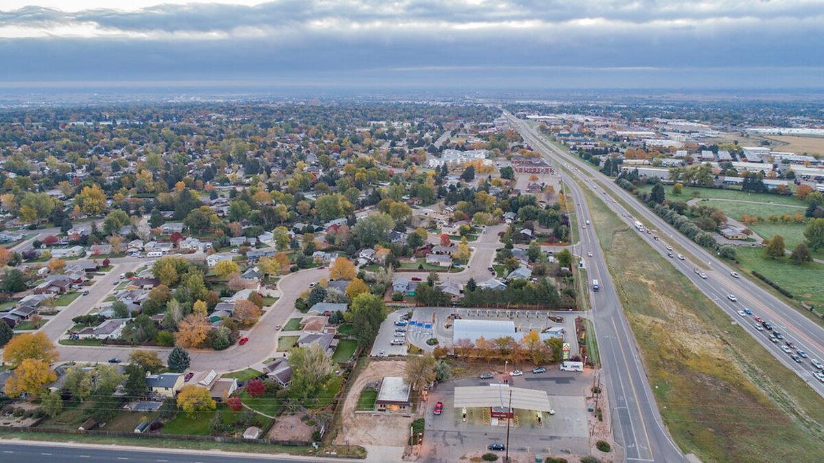 Images Breeze Thru Car Wash - Greeley