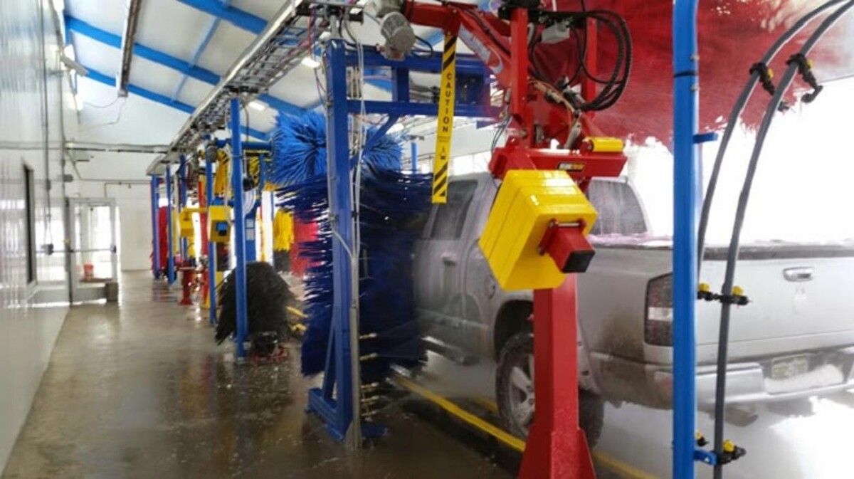 Images Breeze Thru Car Wash - Greeley