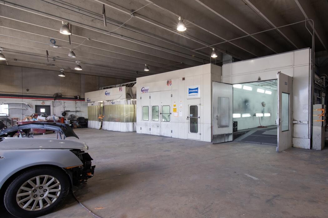 Images Crash Champions Collision Repair Simms Street