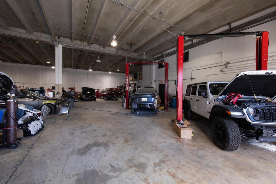 Images Crash Champions Collision Repair Simms Street