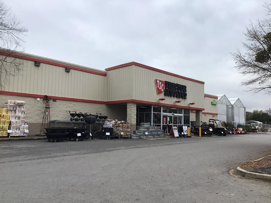 Images Tractor Supply Co.