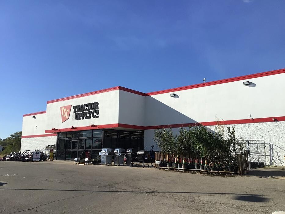 Images Tractor Supply Co.