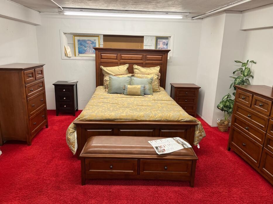 Images Sterling Furniture Co