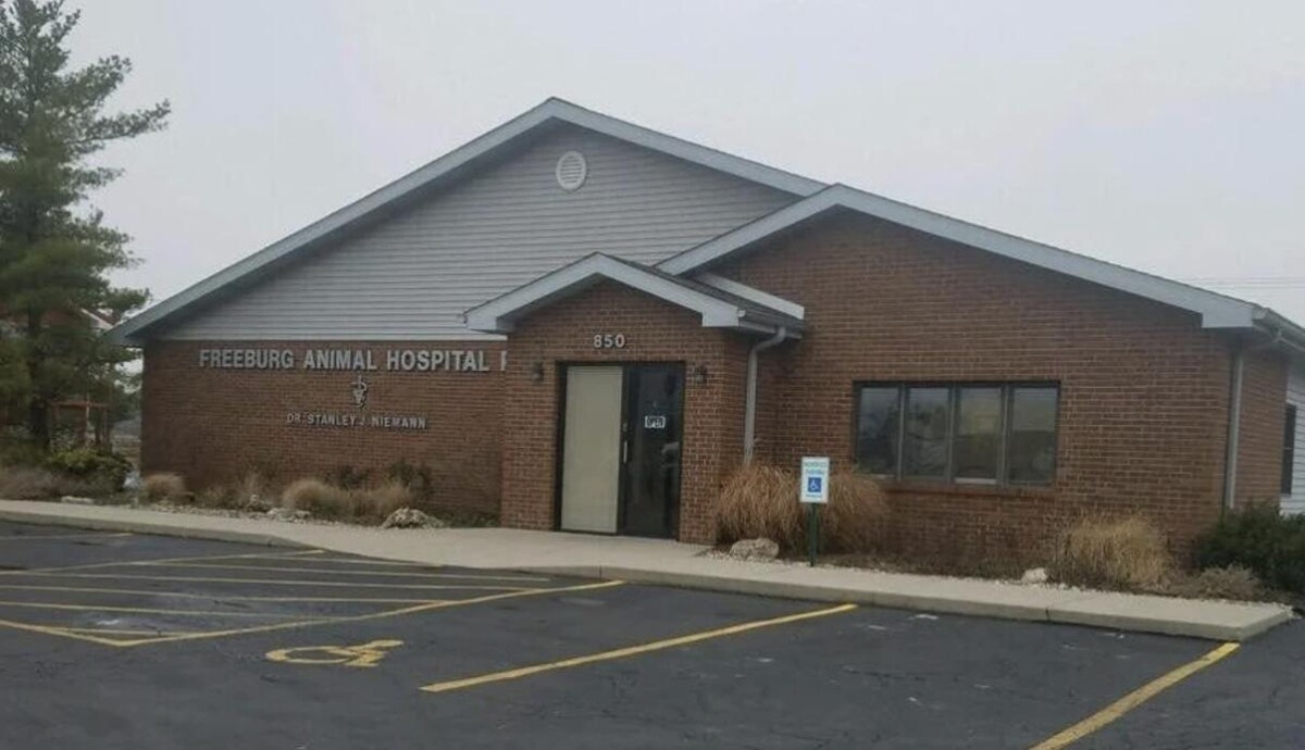 Images Freeburg Animal Hospital PC