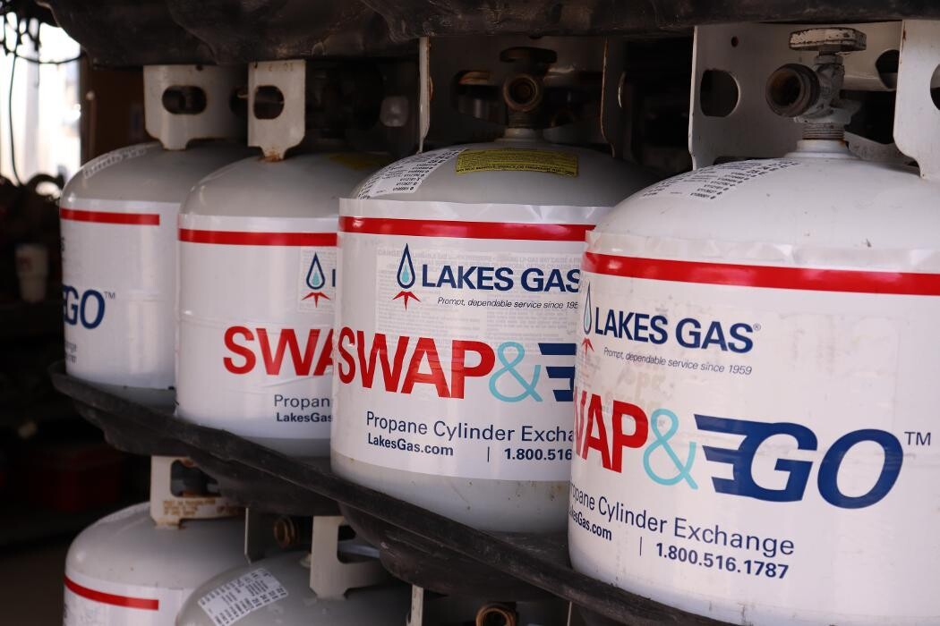 Images Lakes Gas