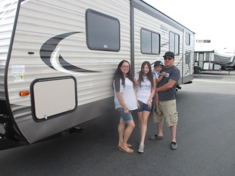 Images Freedom RV Fresno