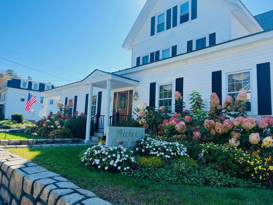 Images Ricker Funeral Home & Crematory