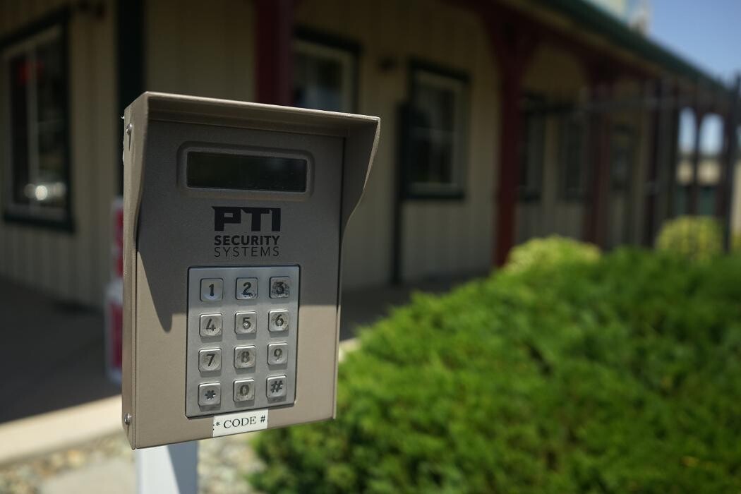 Images Stor-All Dayton