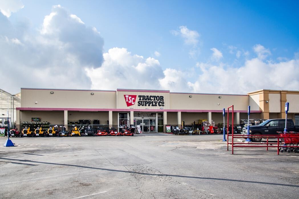 Images Tractor Supply Co.