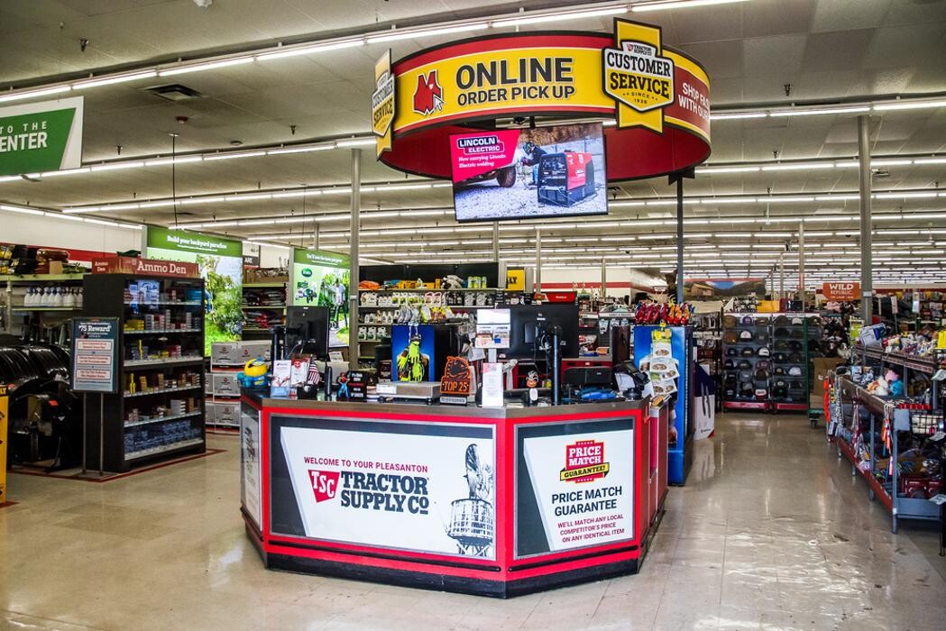 Images Tractor Supply Co.