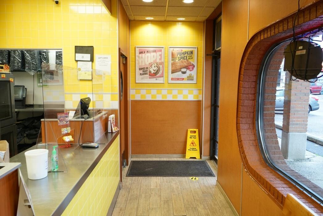 Images Hungry Howie's Pizza