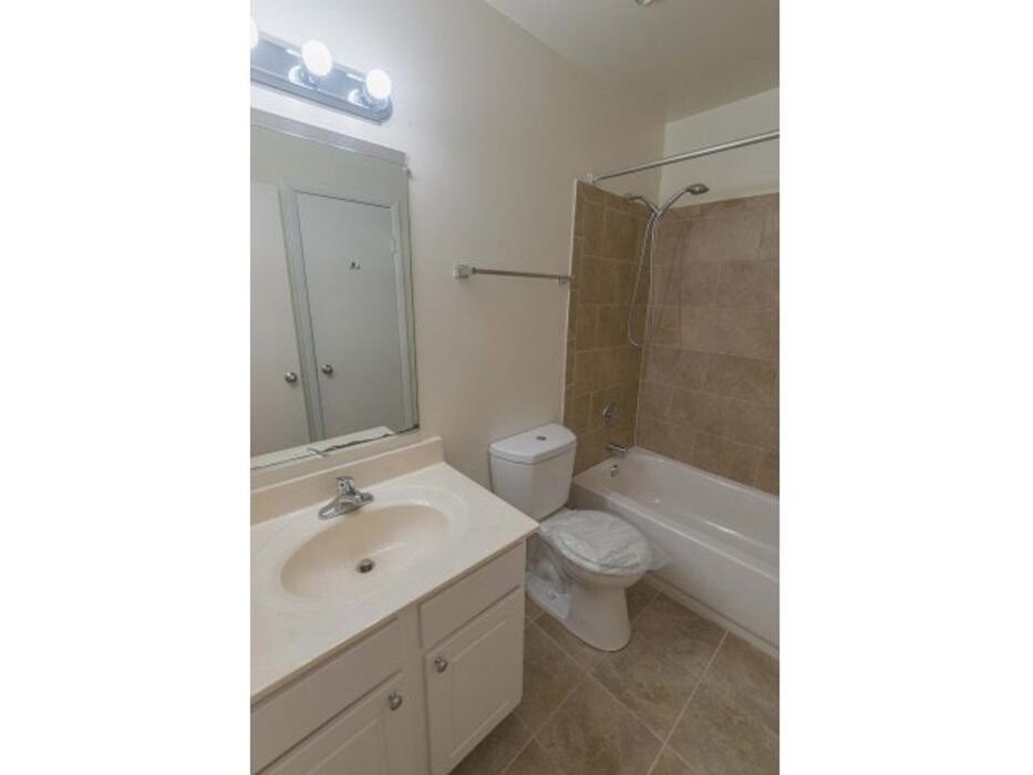 Images Spring House Apartments