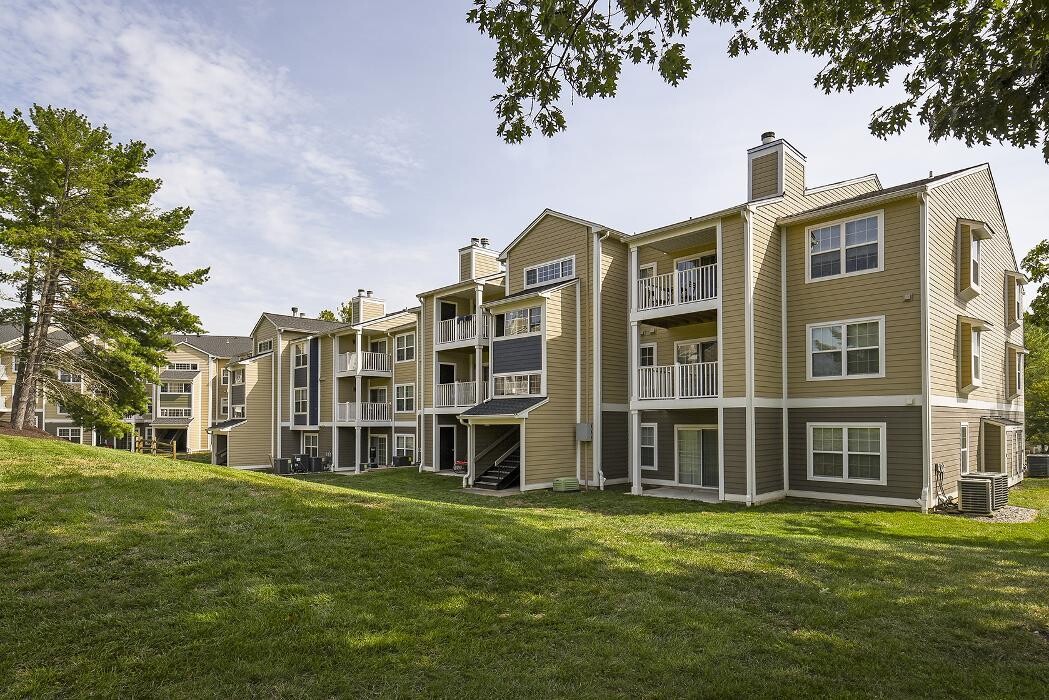 Images Spring House Apartments