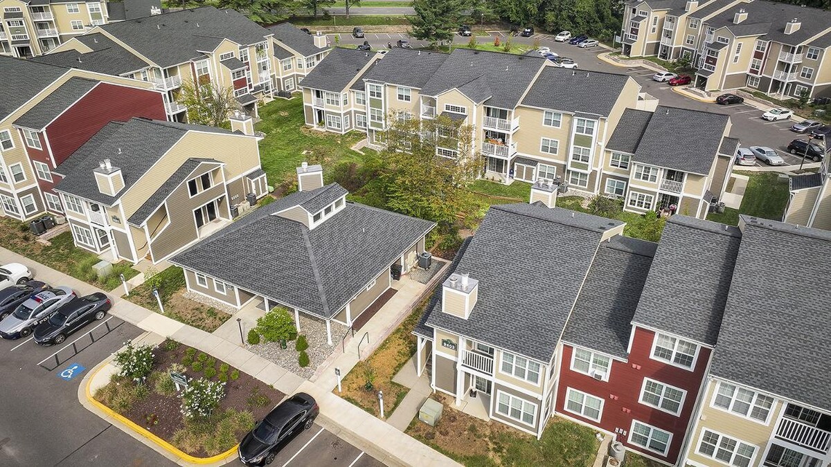 Images Spring House Apartments