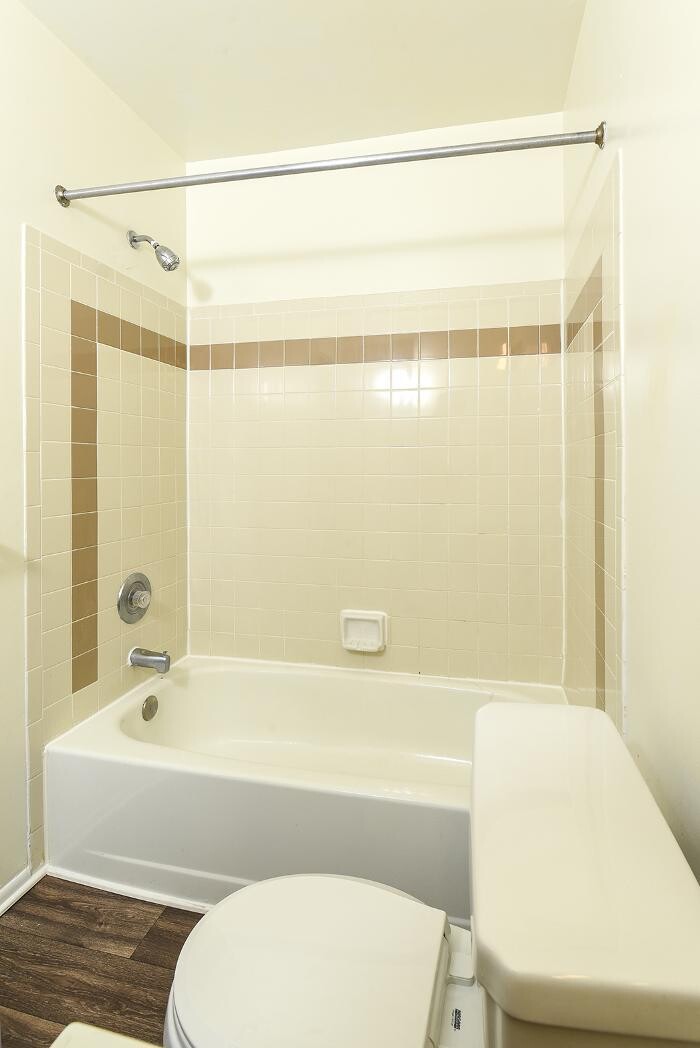 Images Spring House Apartments