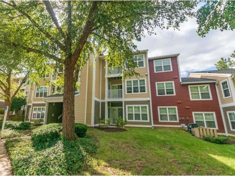 Images Spring House Apartments