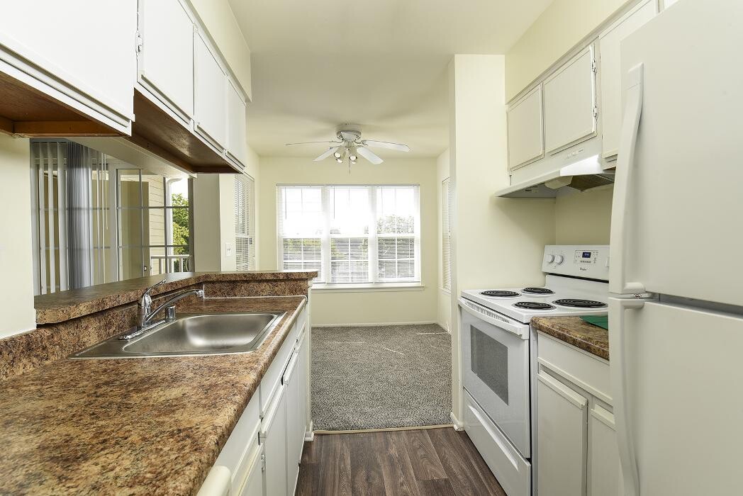 Images Spring House Apartments