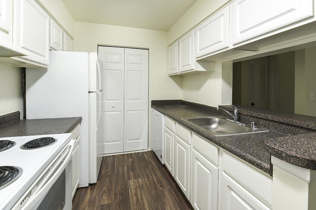 Images Spring House Apartments