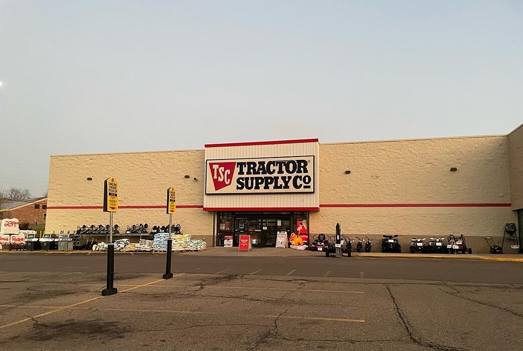 Images Tractor Supply Co.