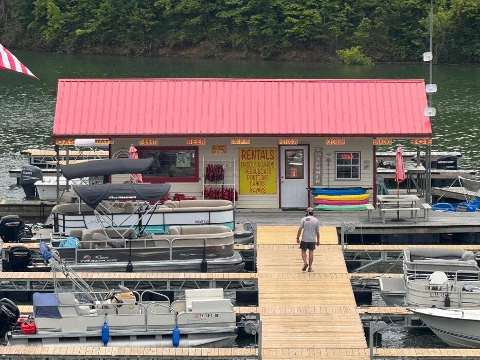 Images OASIS COVE MARINA & LODGING