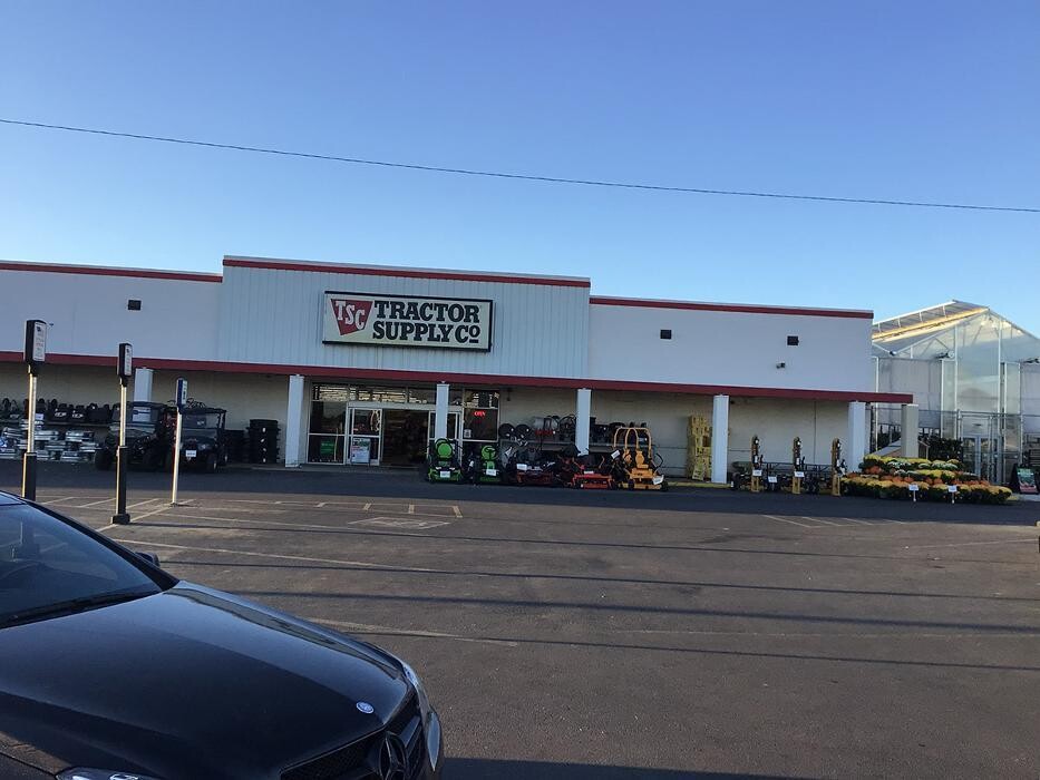 Images Tractor Supply Co.