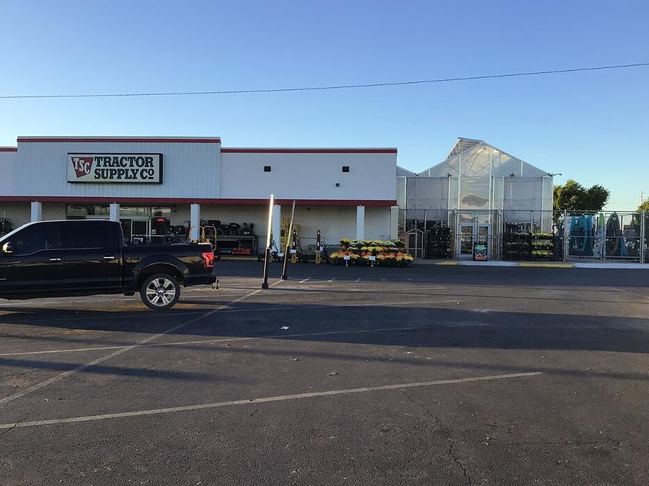 Images Tractor Supply Co.