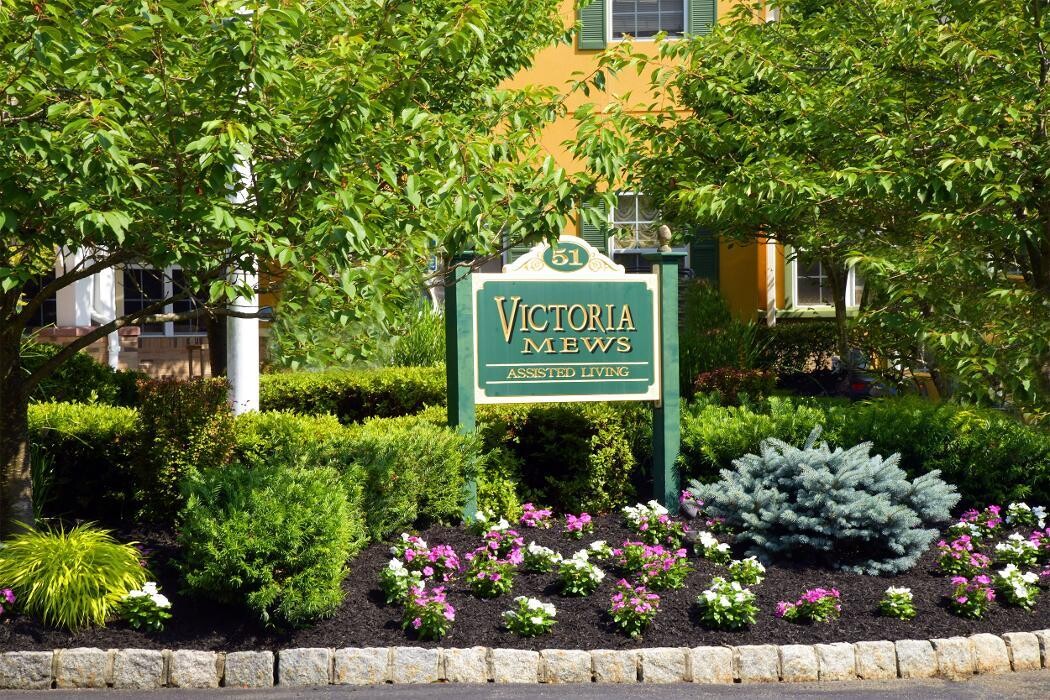 Images Victoria Mews Assisted Living