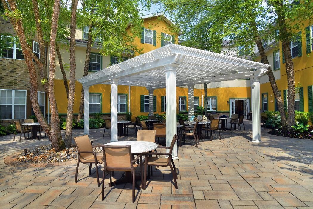Images Victoria Mews Assisted Living