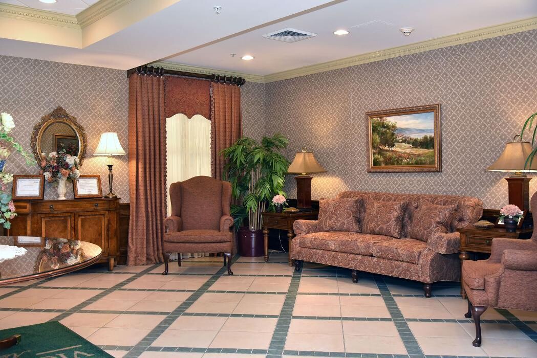 Images Victoria Mews Assisted Living