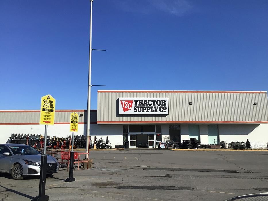 Images Tractor Supply Co.