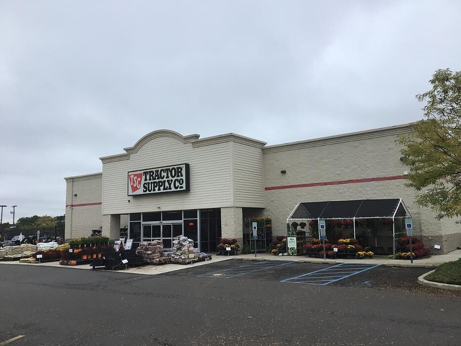 Images Tractor Supply Co.