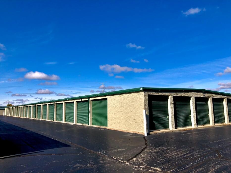 Images Superior Storage - Kenosha
