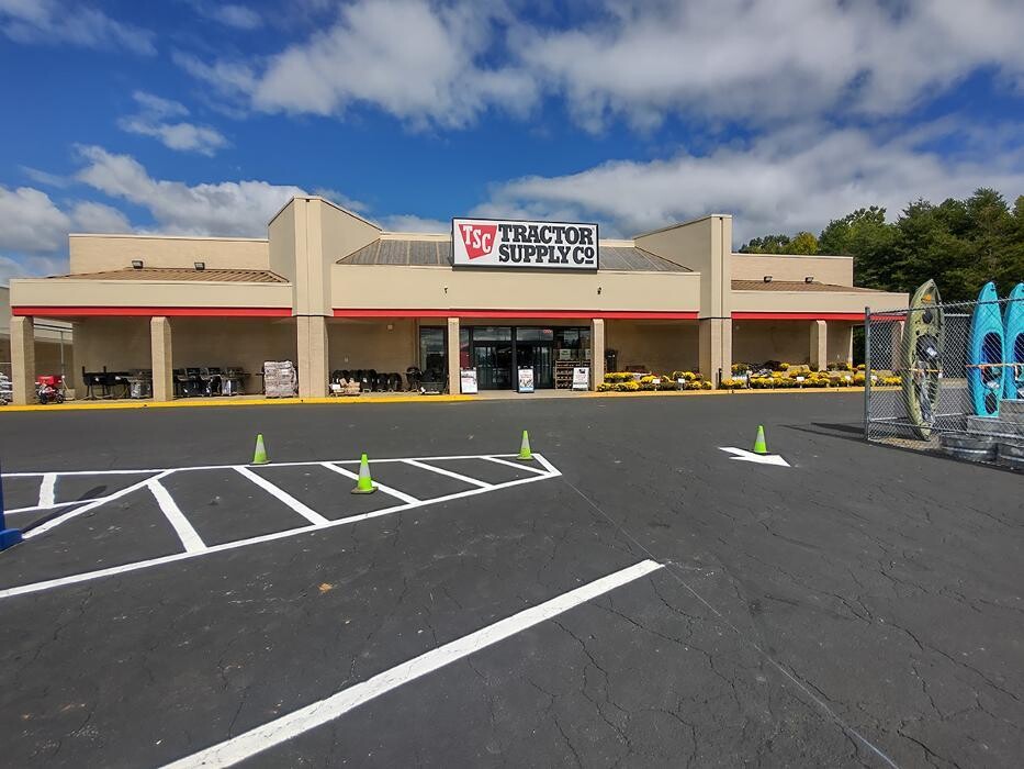 Images Tractor Supply Co.