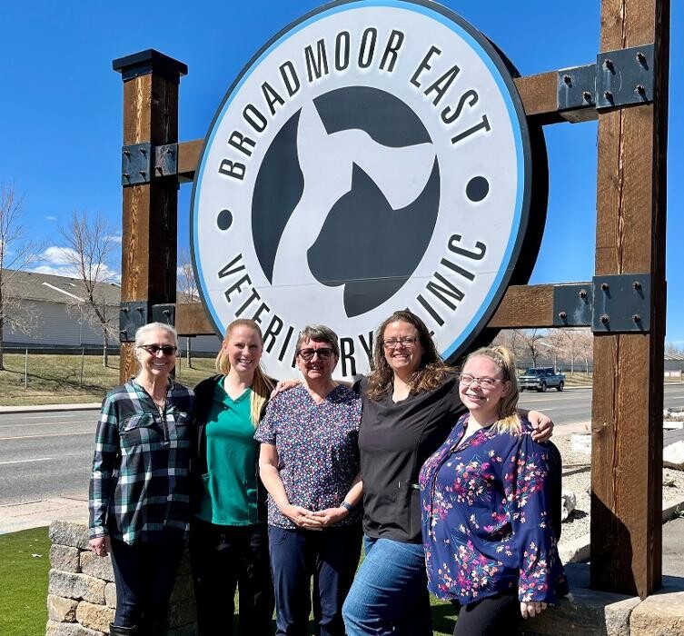 Images Broadmoor East Veterinary Clinic