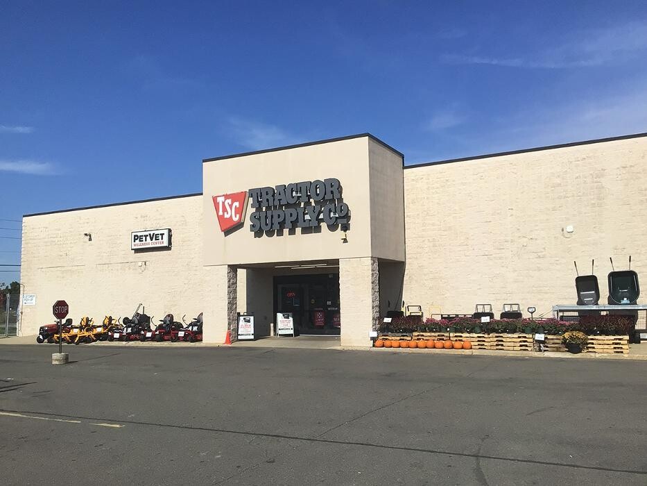 Images Tractor Supply Co.