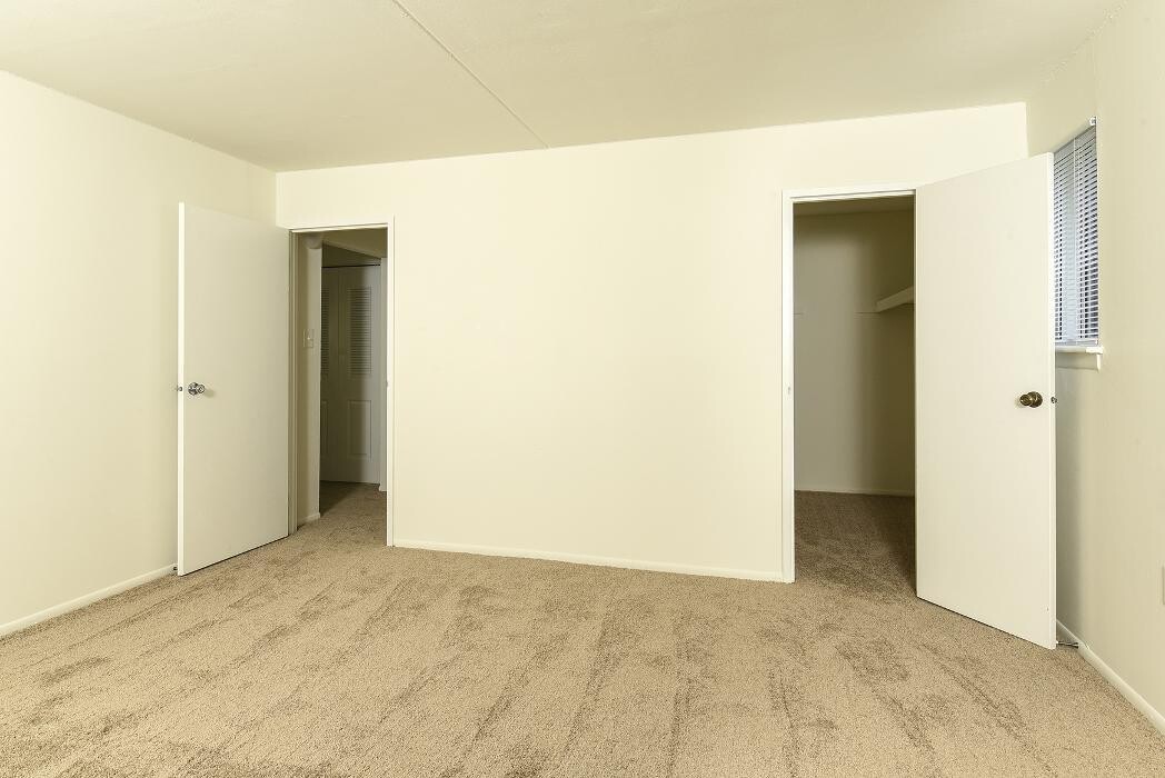 Images Norwood House Apartments