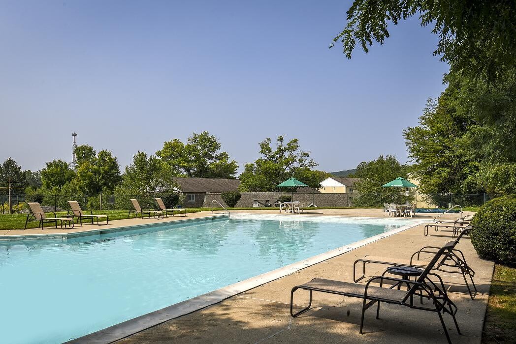 Images Norwood House Apartments