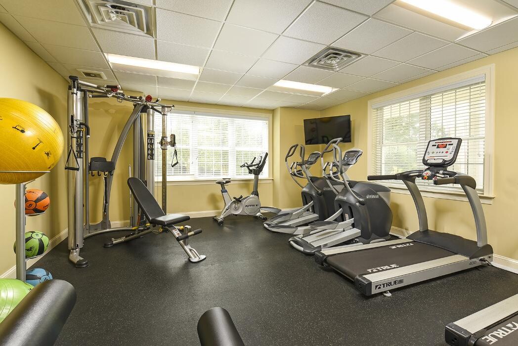 Images Norwood House Apartments