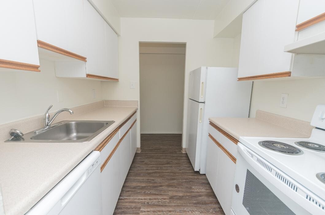 Images Norwood House Apartments