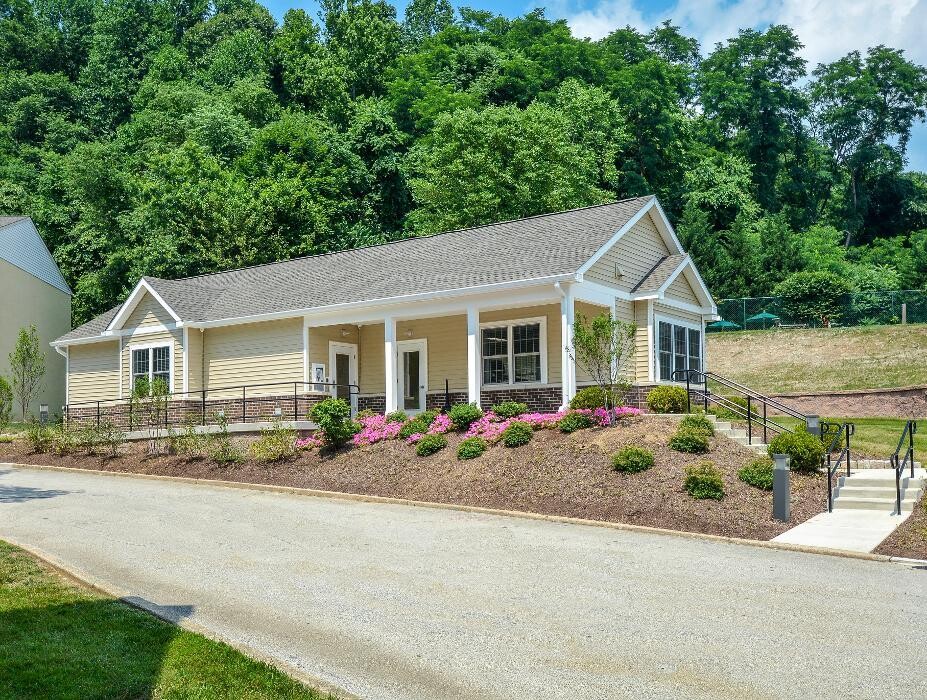 Images Norwood House Apartments