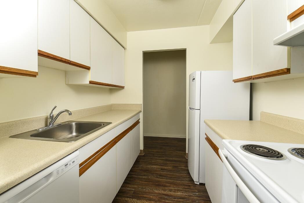 Images Norwood House Apartments